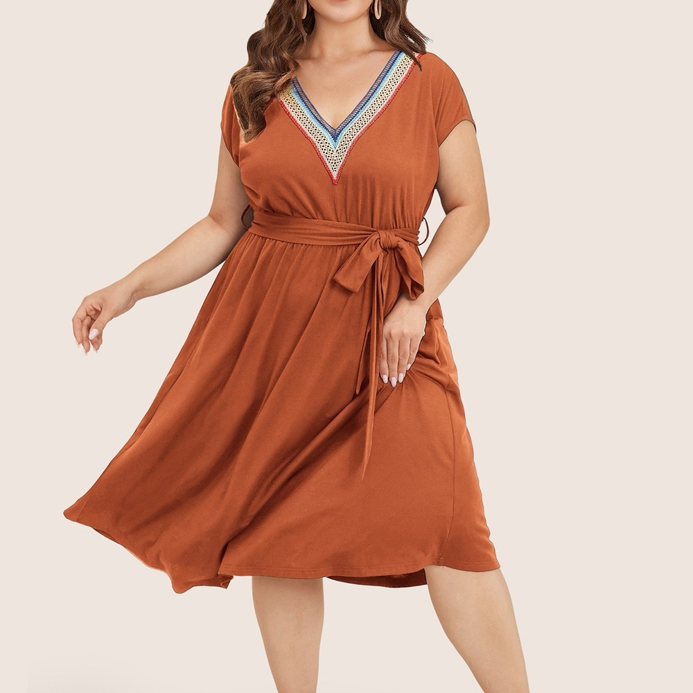 BloomChic Orange V-Neck Embroidery Detail Pocket Dress Size Medium